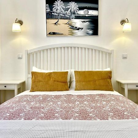 Pirata Milfontes Guest House Вила-Нова-де-Мильфонт Экстерьер фото