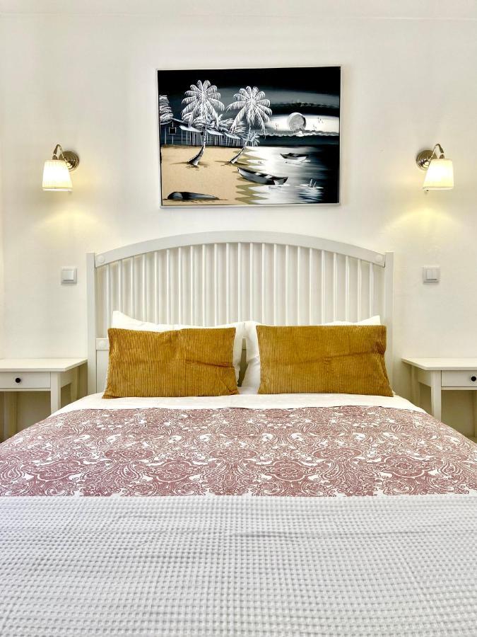 Pirata Milfontes Guest House Вила-Нова-де-Мильфонт Экстерьер фото