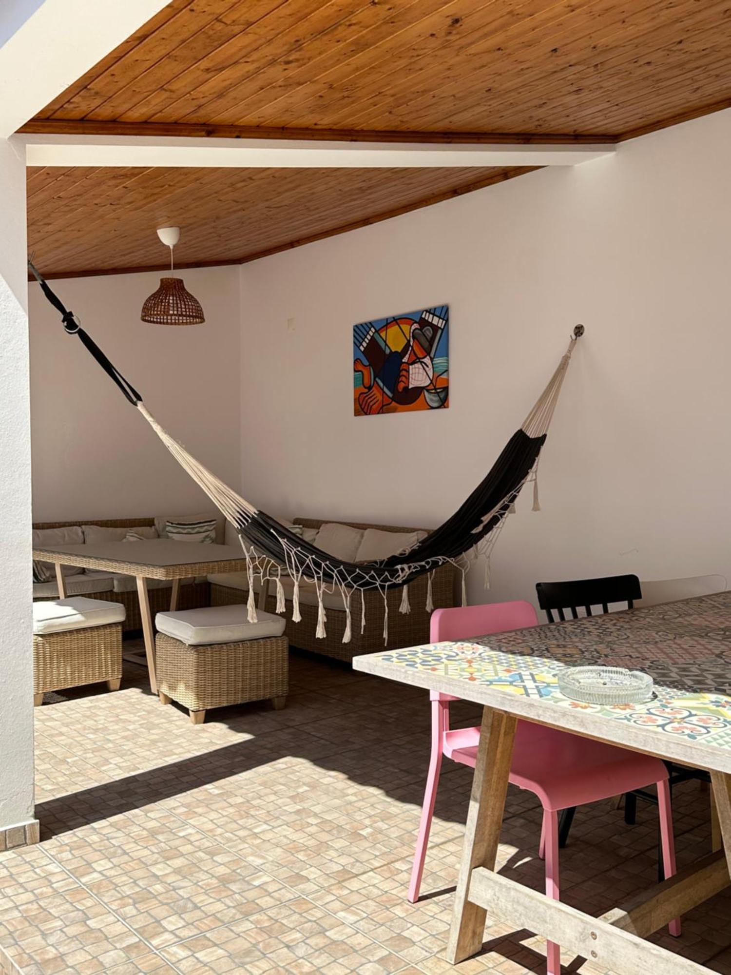 Pirata Milfontes Guest House Вила-Нова-де-Мильфонт Экстерьер фото